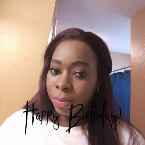 Meet your Posher, Karen - Picture 1 of 1